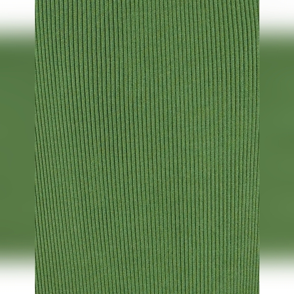 13. NWT CULT GAIA SERITA KNIT DRESS IN LEAF GREEN - Picture 4 of 7
